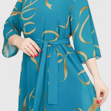 Amelie Vestido Midi Estampado con Cinturón y Corte Versátil